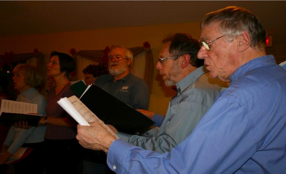 Folka Voca - Camilla Gardens 2008 photo 07:
  					More Members of the Choir.