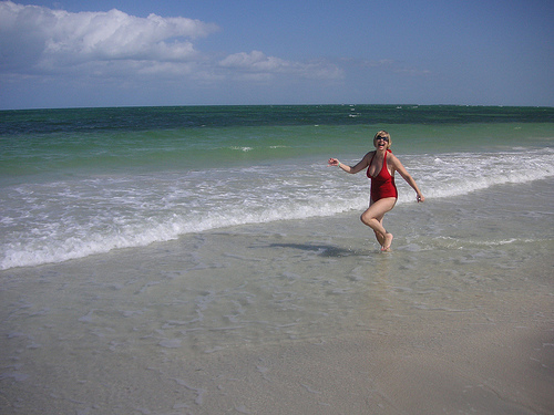 Cuba 2007 - CubaLee photo 43: Varadero Beach - Baywatch Moment (Lee).