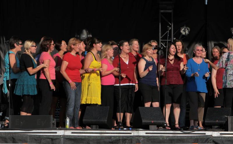 Ottawa Folk Festival 2010 main stage - Choir Photo 2